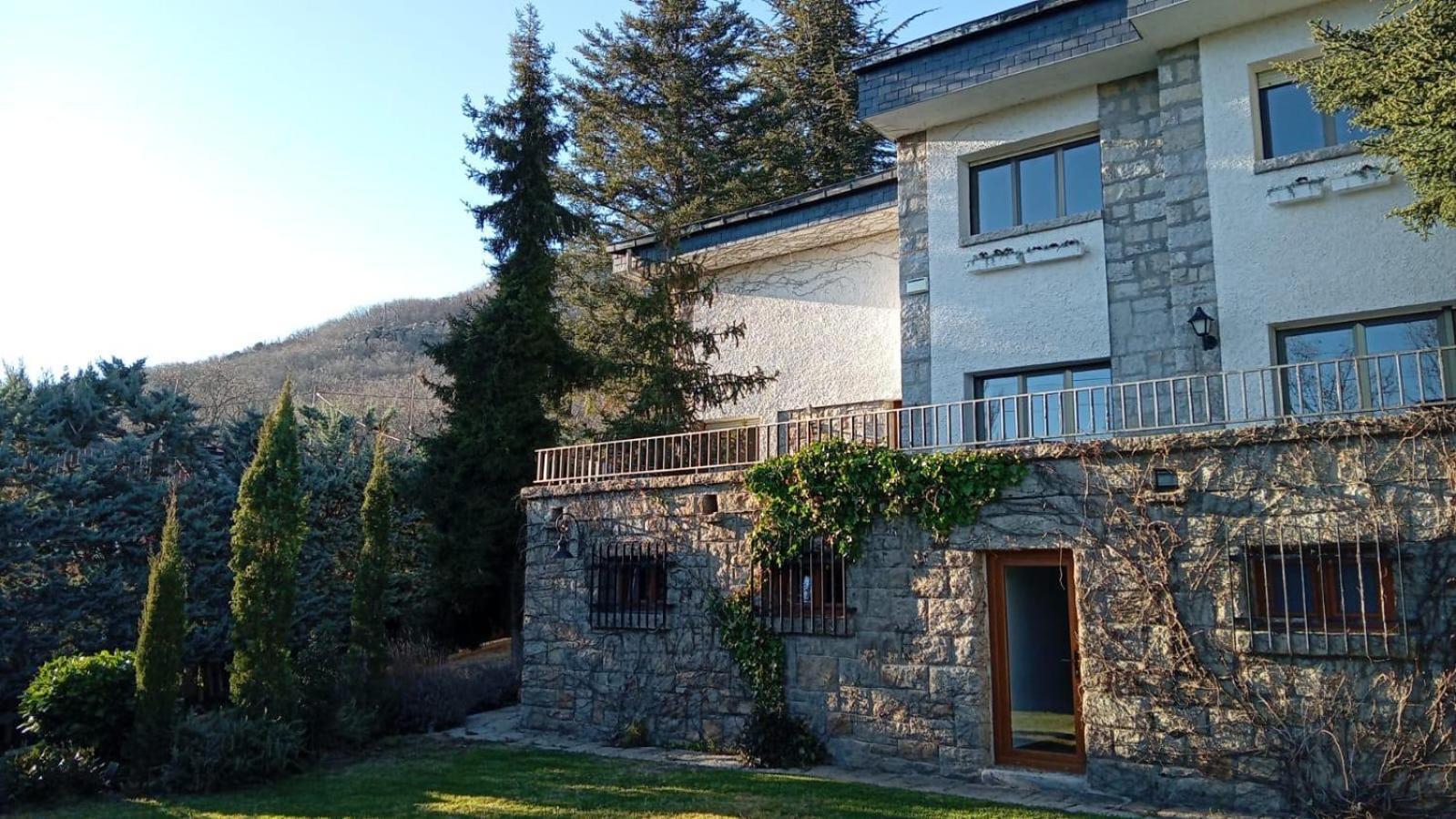 Los Cedros, Gran Chalet Con Piscina Y Apartamento En Navacerrada Villa Екстериор снимка